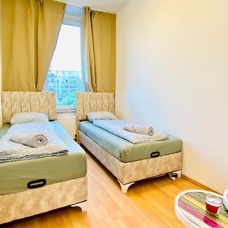 Bright 5Br Shared Apartment W Great Transport Link Vídeň Exteriér fotografie